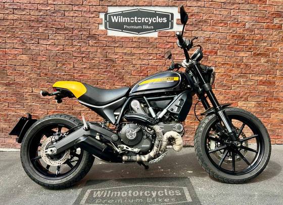 DUCATI SCRAMBLER FULL THROTTLE DUCATI SCRAMBLER FULL THROTTLE